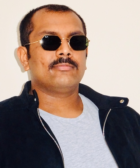 ROCKING NUMBER  SINGER COMPOSER WITH MIDAS TOUCH