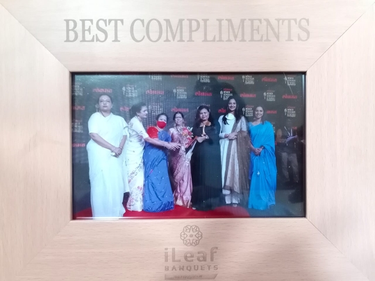 Shabnam Parveen  Co-founder Of Nexcinema Conferred With The Award  Of Lokmat Women Achievers of Mumbai 2021
