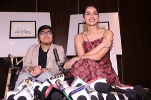 Manushi Chillar Graces The Painting Exhibition Of Ayaan, A 13 Year Old UNESCO Award Winning Artist Who Is Ongoing Battle With Duchenne Muscular Dystrophy (DMD).