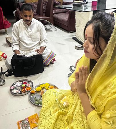 Actress Saavi Singh Chauhan Offers Special Prayers for the Brave Soldiers of India Through Chandi Path and Sunderkand Spiritual Resolve for the Nation’s Security, Unity, and Victory