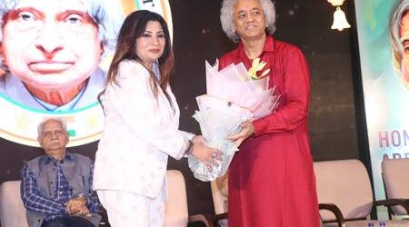 Award For The People  National Successful Award Show First Time Ever With Indian Army Band Playing National Anthem