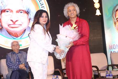 Award For The People  National Successful Award Show First Time Ever With Indian Army Band Playing National Anthem