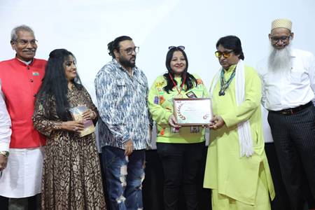 Dr  Krishna Chouhan Organized A Grand “Bollywood Legend Film Festival”, Film Personalities Were Present