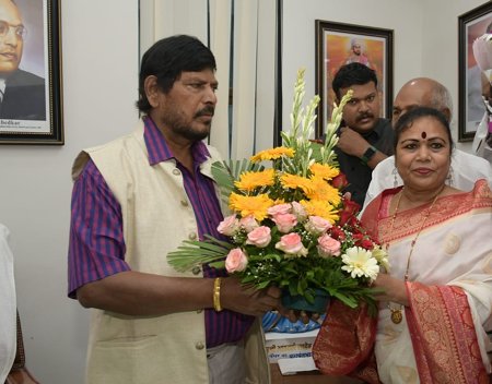 संघमित्रा ताई गायकवाड यांचा वाढदिवस उत्साहात साजरा, समाजसेवेसाठी ओळख