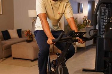 पॉवरमैक्स ने क्रिकेट स्टार शिवम दुबे के साथ “चैंपियंस ट्रेन डिफरेंटली” अभियान शुरू किया